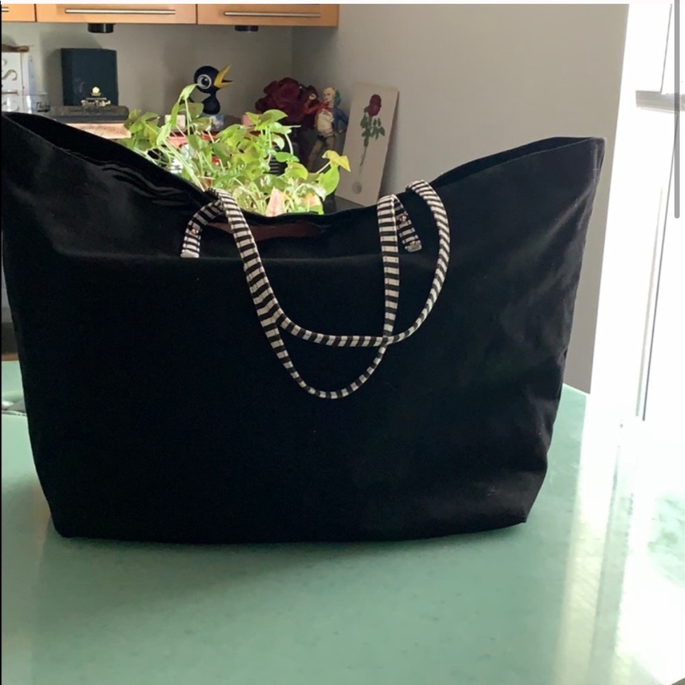 Victoria’s Secret Beach Tote - Picture 10 of 14